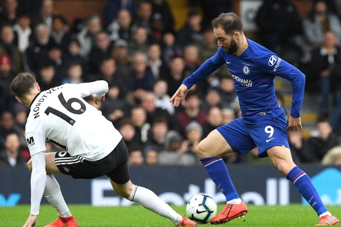 李冰冰再刷新疆雪场 你准备好冲同款雪道了吗