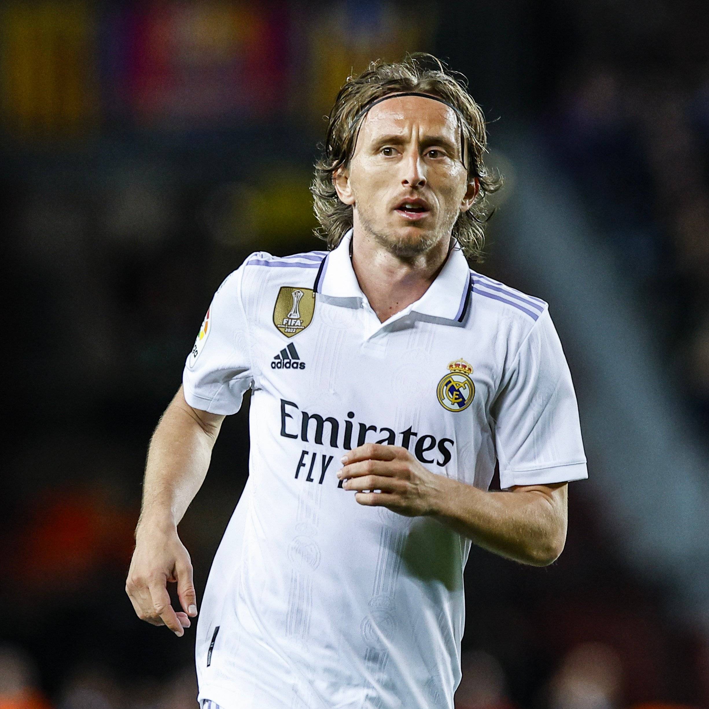 官方：角田凉太朗回归横滨水手；据悉转会费120万镑