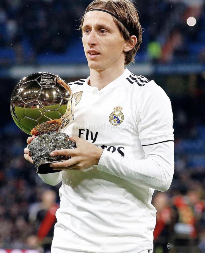 马竞本轮联赛大名单：格列兹曼、阿尔瓦雷斯在列